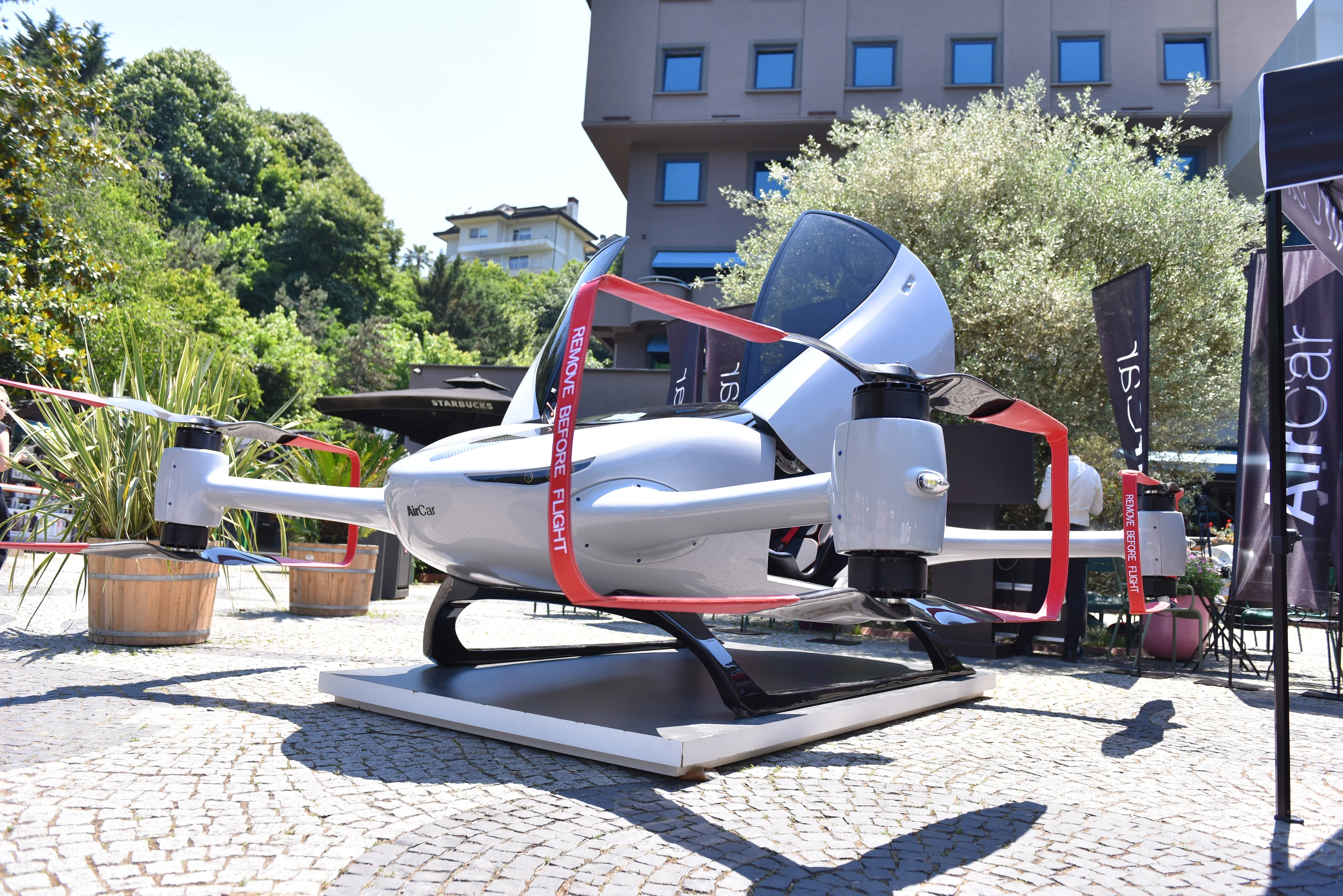 Türkiye'nin Yerli Uçan Arabası AirCar, İlk İnsanlı Uçuşunu Tamamladı!