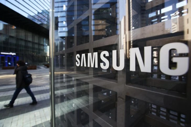 Samsung Çip Paketlemede Devrim Yapıyor: 2028'de Cam İnterposer Dönemi Başlıyor!